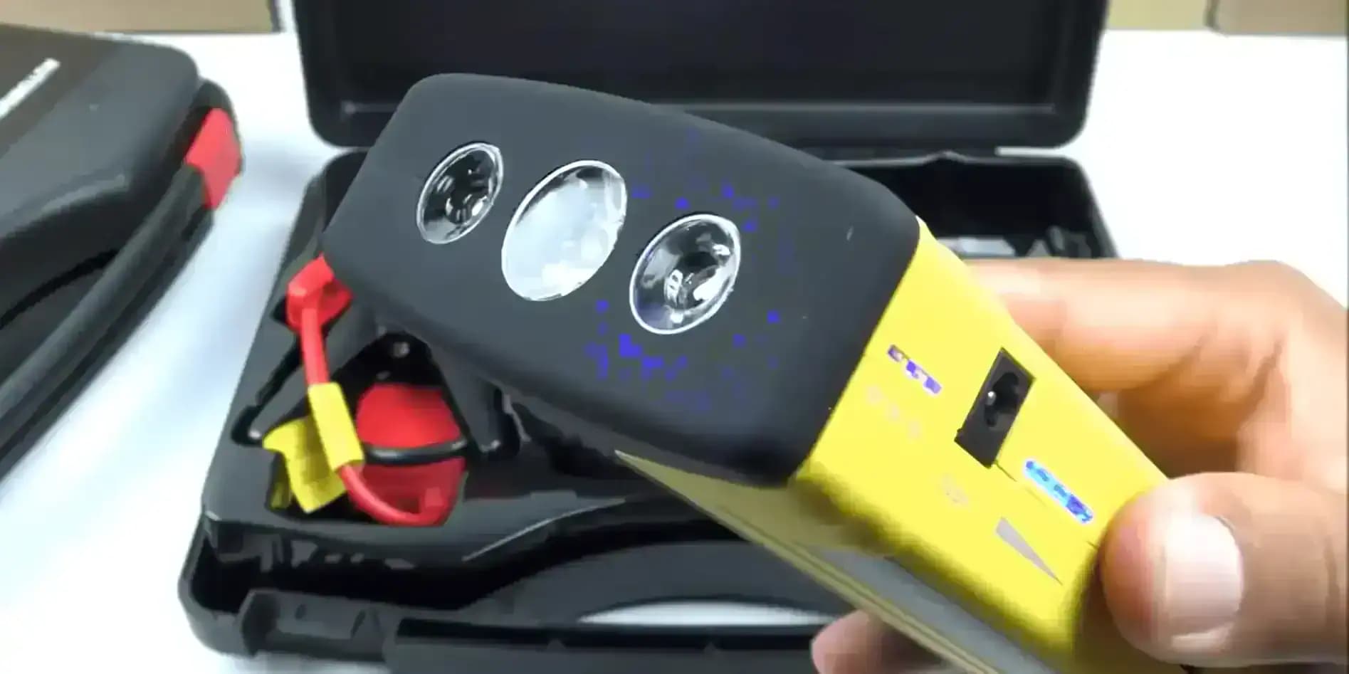 Indító powerbankok - lámpa funkció