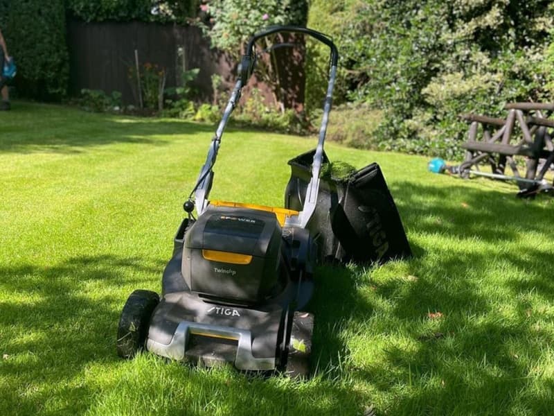 A legjobb kerti fűnyírók – Teszt és Tippek a választáshoz